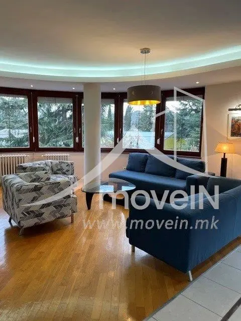 Простран стан од 140 м² под кирија во Козле