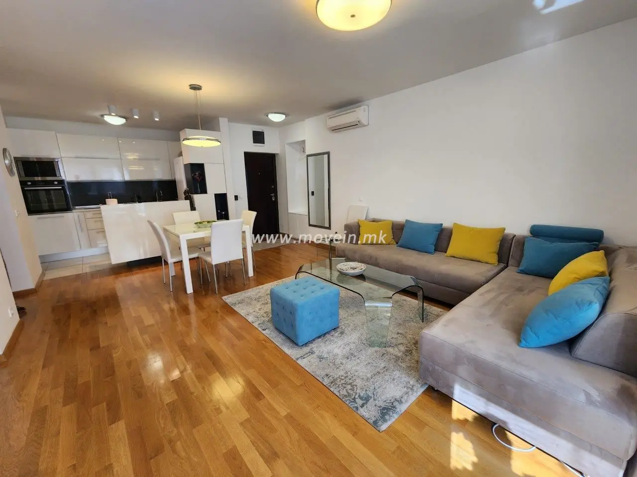 Стан со 1 спална соба, 60 м², под кирија во Центар, Скопје