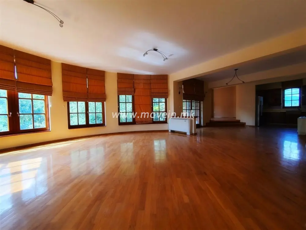Стан со 4 спални соби, 190 м², под кирија во Злокуќани, Скопје