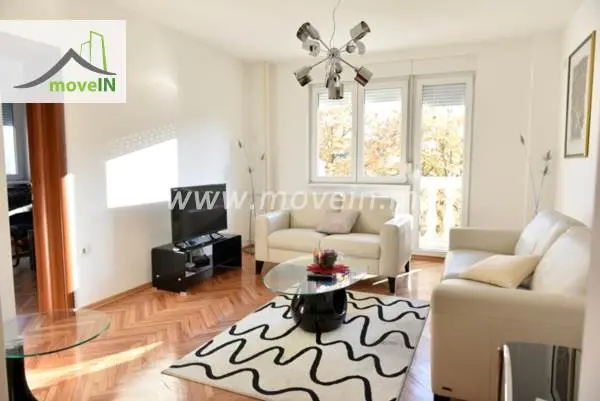 Стан со 2 спални соби, 100 м², под кирија во Центар, Скопје