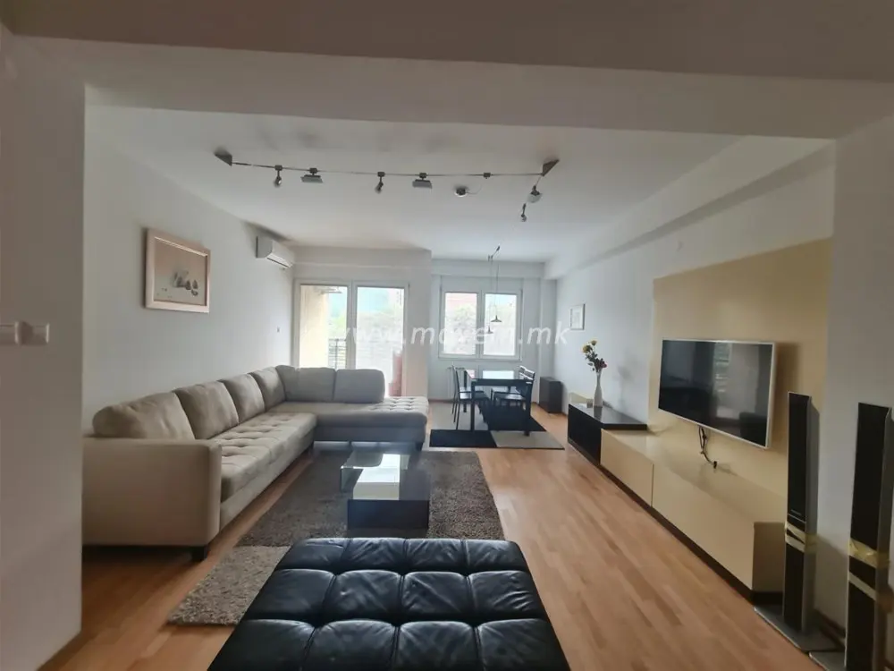 Стан со 2 спални соби, 72 м², под кирија во Центар, Скопје