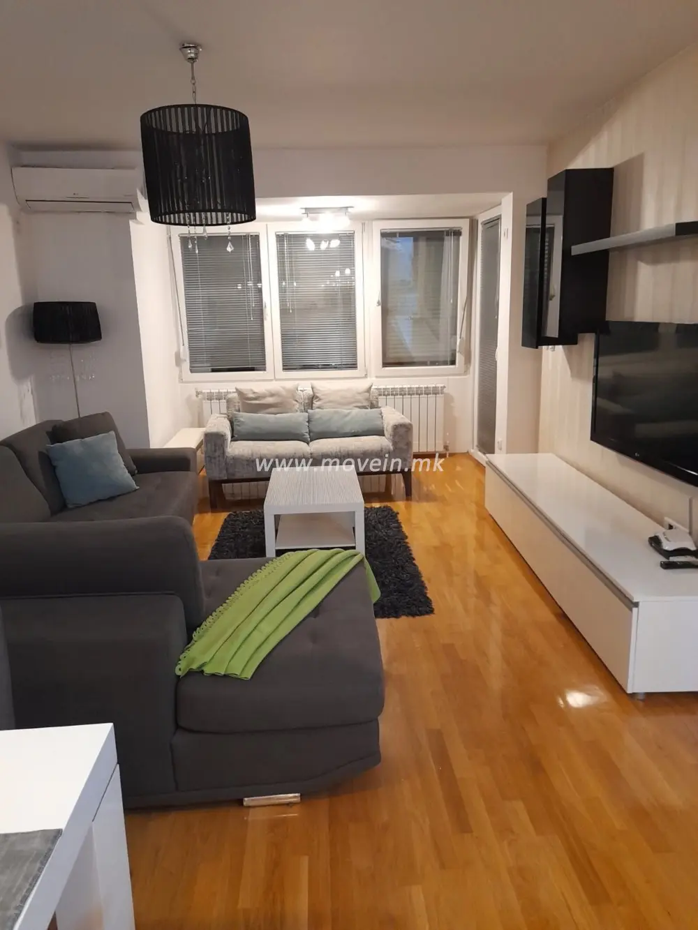 Стан со 2 спални соби, 80 м², под кирија во Центар, Скопје