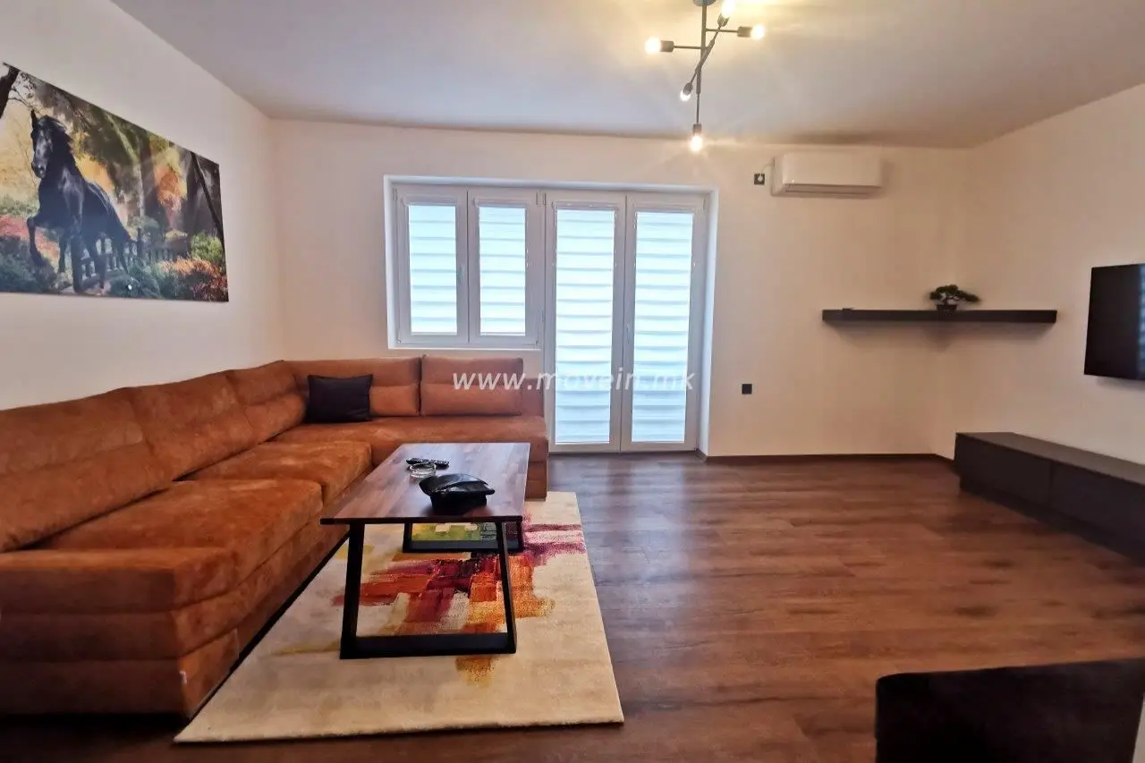 Стан со 1 спална соба, 60 м², под кирија во Центар, Скопје