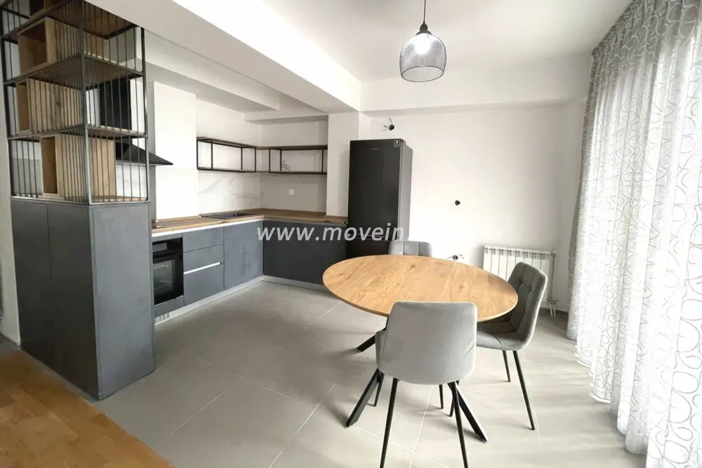 Стан со 2 спални соби, 70 м², под кирија во Дебар Маало, Скопје