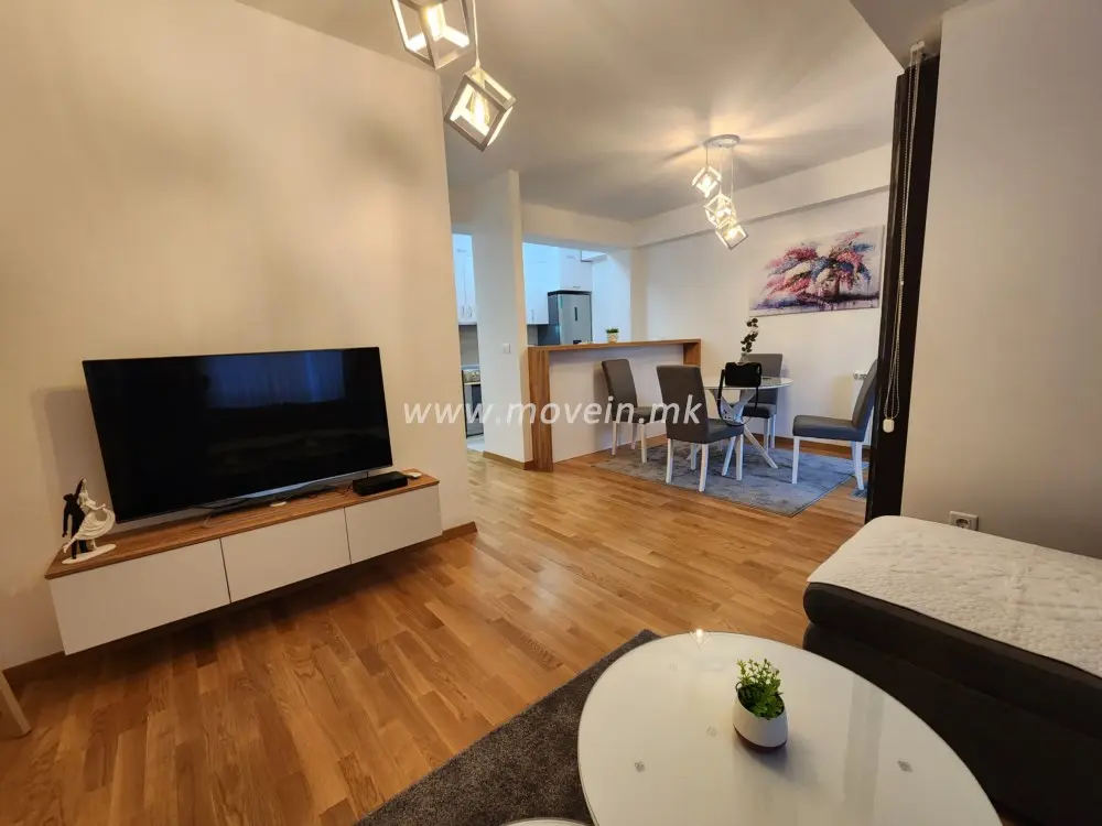 Стан со 2 спални соби, 60 м², под кирија во Центар, Скопје