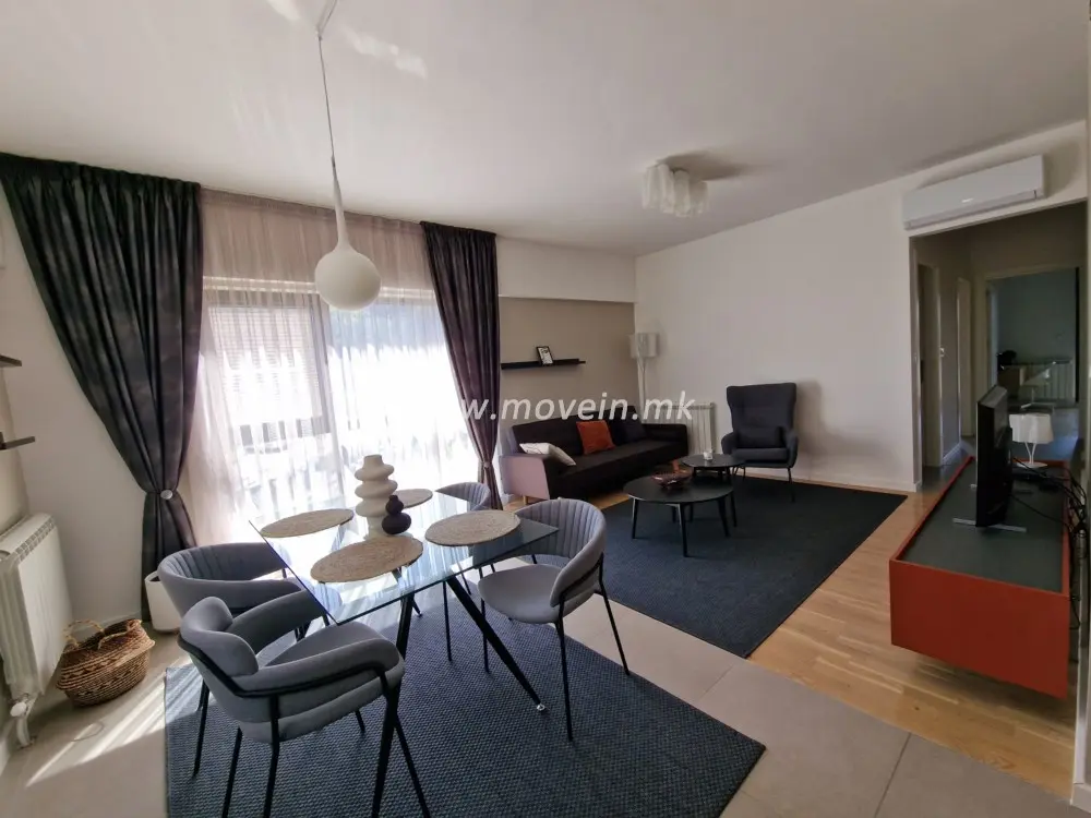 Eye-catching Property With Picturesque Mountain Views