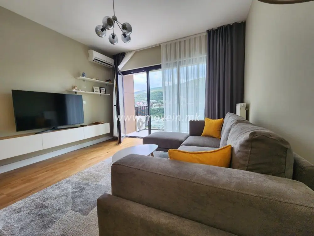 Стан со 2 спални соби, 72 м², под кирија во Центар, Скопје