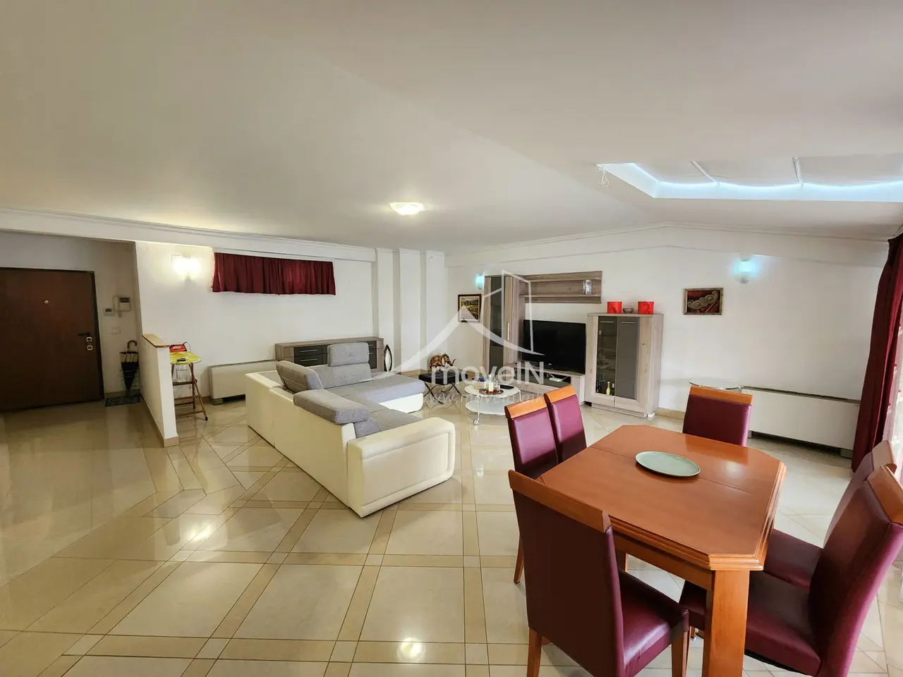 Стан со 3 спални соби, 200 м², под кирија во Карпош 2, Скопје