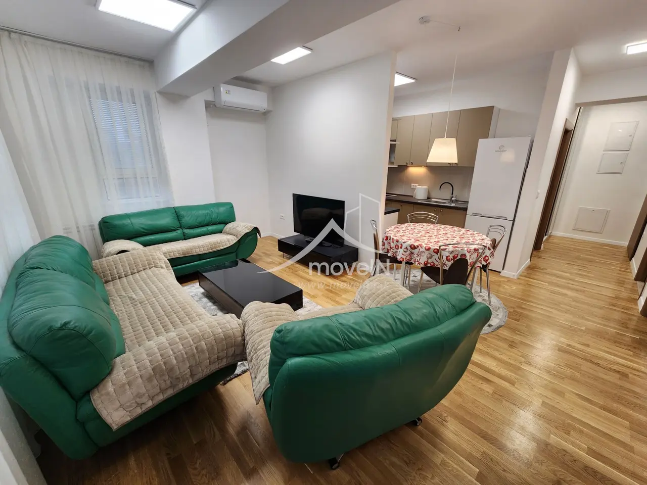 Стан со 2 спални соби, 65 м², под кирија во Аеродром, Скопје