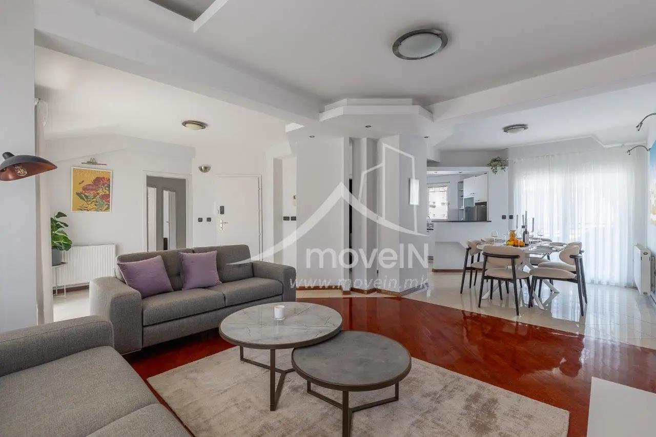 Простран стан од 140 м² под кирија во Дебар Маало