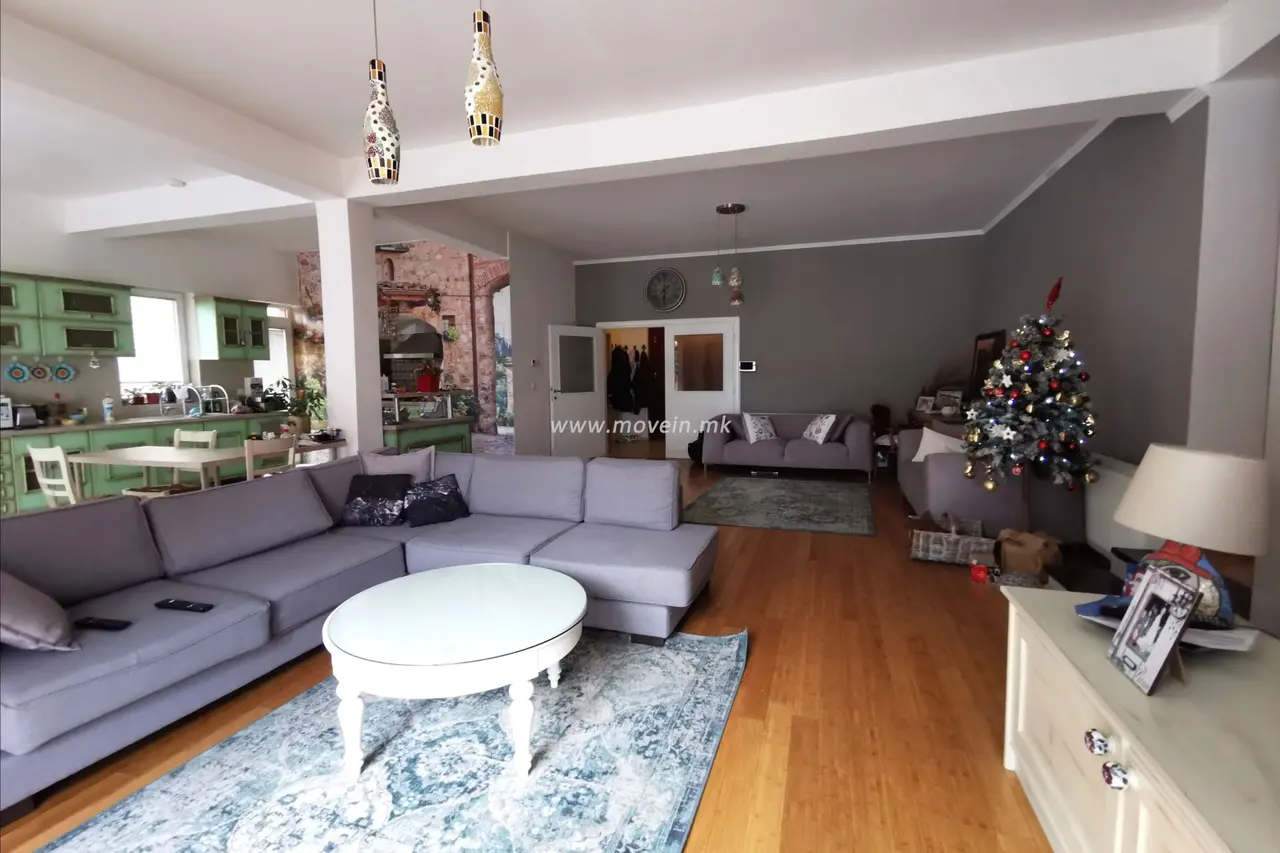 4-bedroom house, 220 m², for rent in Bardovci, Skopje