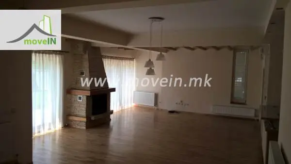Куќа со 4 спални соби, 220 м², под кирија во Хром, Скопје