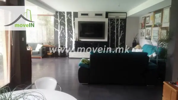 Куќа со 6 спални соби, 360 м², под кирија во Бардовци, Скопје