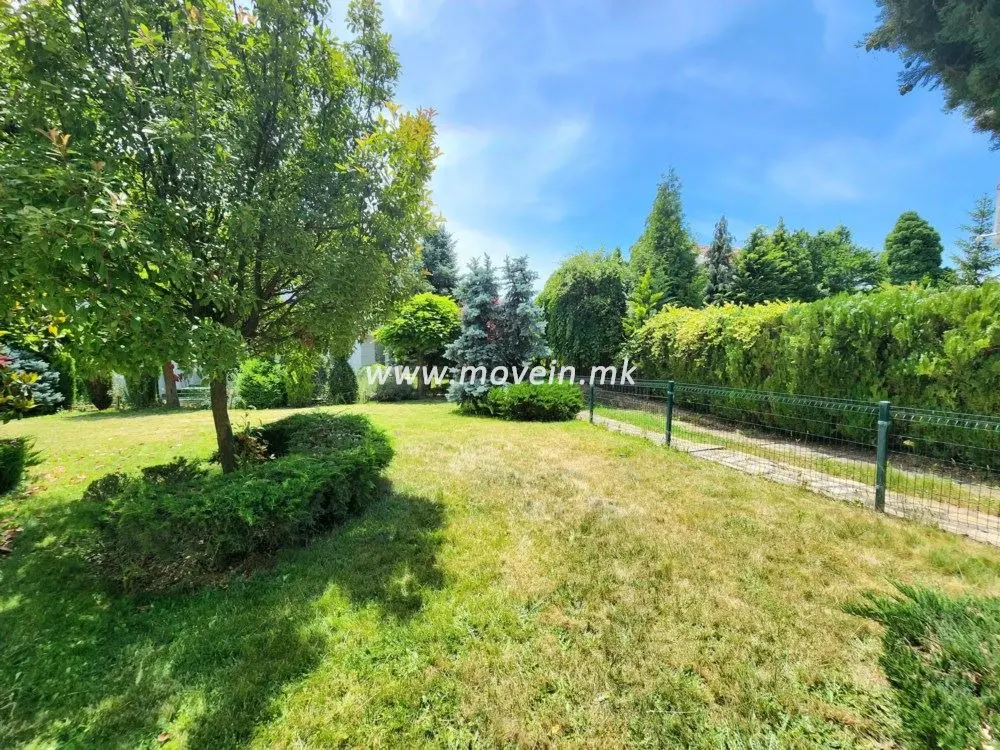 Куќа со 4 спални соби, 320 м², под кирија во Бардовци, Скопје