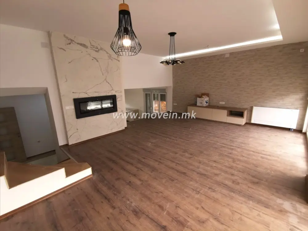 Куќа со 4 спални соби, 350 м², под кирија во Козле, Скопје