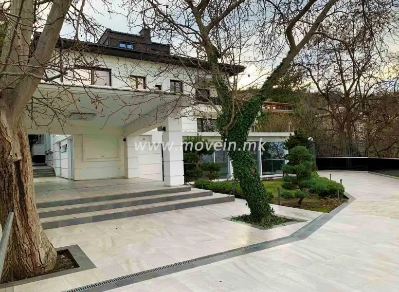 Куќа со 5 спални соби, 780 м², под кирија во Жданец, Скопје