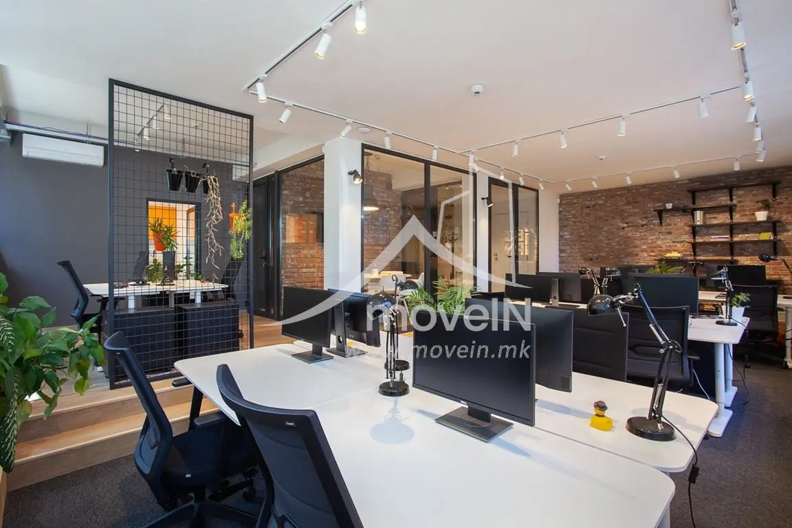 Тафталиџе – 407м² Повеќенаменска Куќа за Продажба | 2.200€/м²