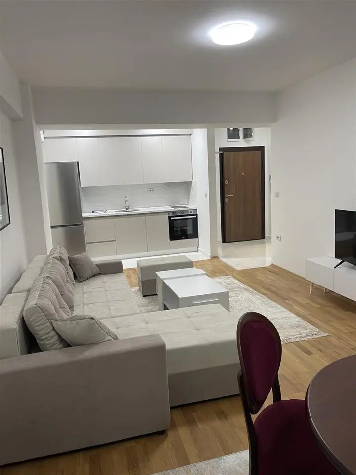 Стан 50м2 во близина на East Gate