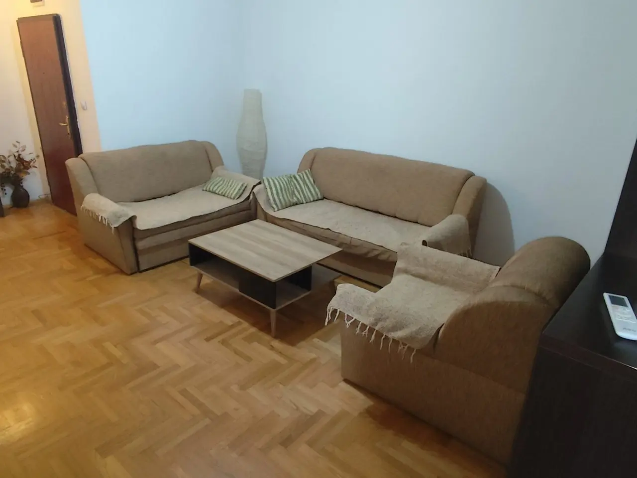 Стан 80м2 во Ново Лисиче