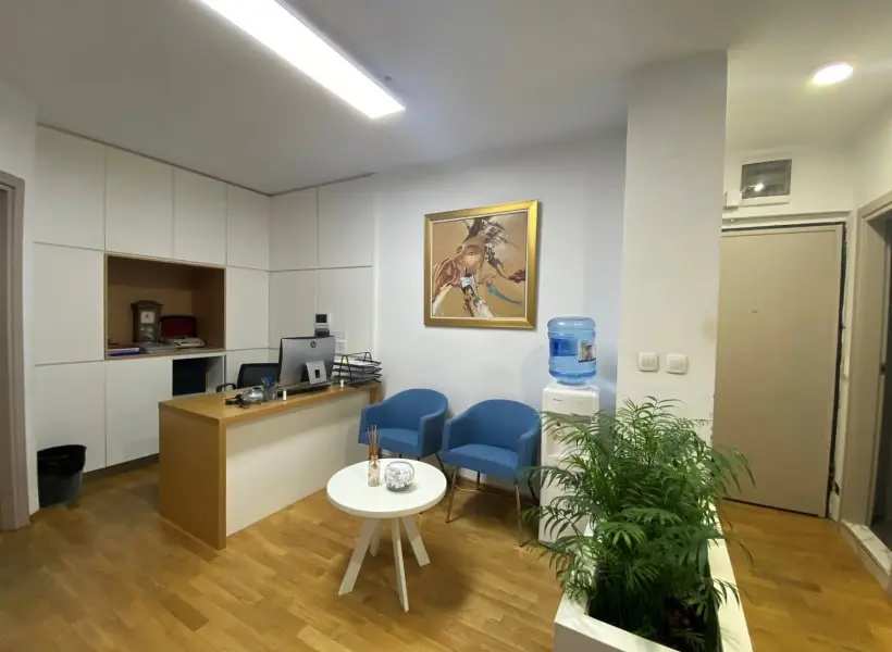 Office space 91m2 in Center