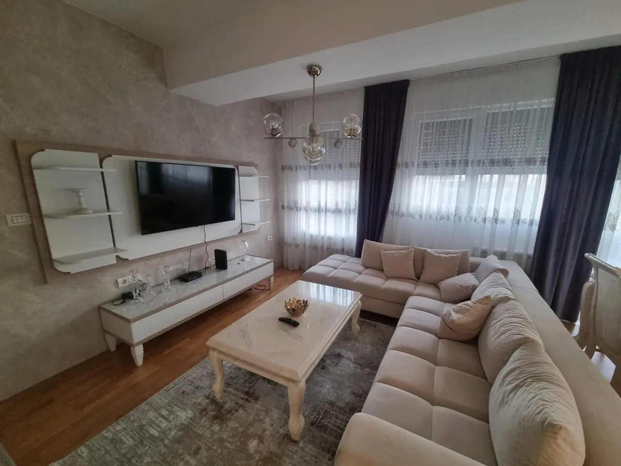 Fully furnished apartment 65m2 in Center