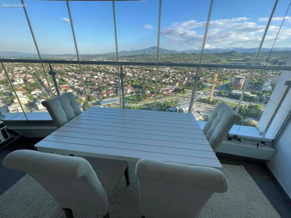 Се изнајмува стан во Sky City со прекрасен поглед