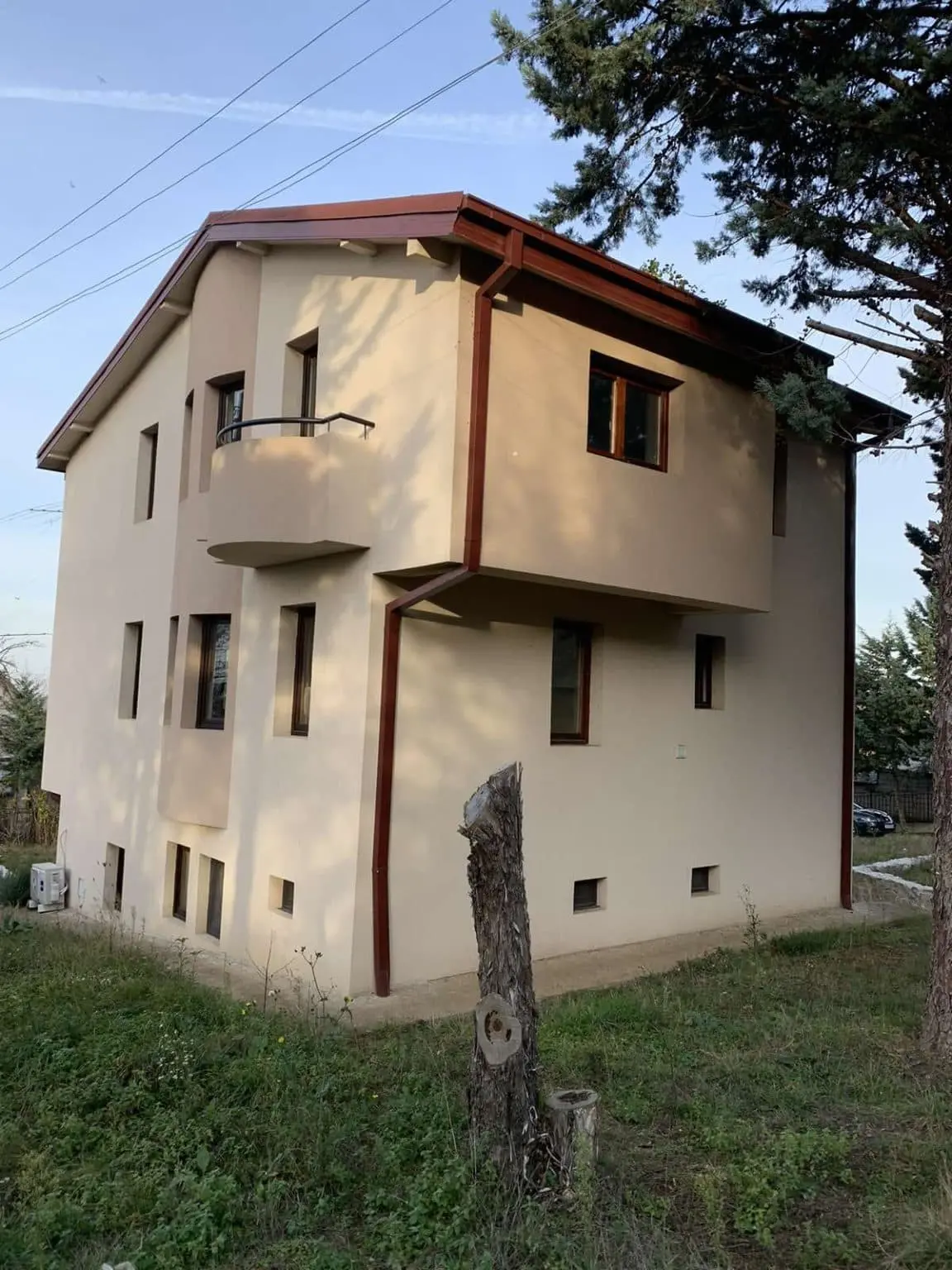 House on a peaceful location in Morani
