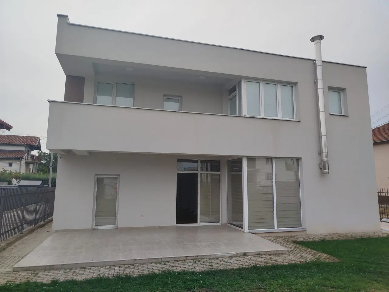 Нова модерна куќа во Бардовци