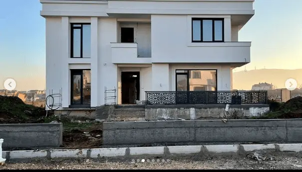 Куќa 227м2 во нов комплекс во Визбегово