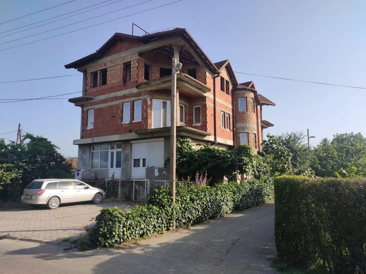 Се продава куќа во Лисиче