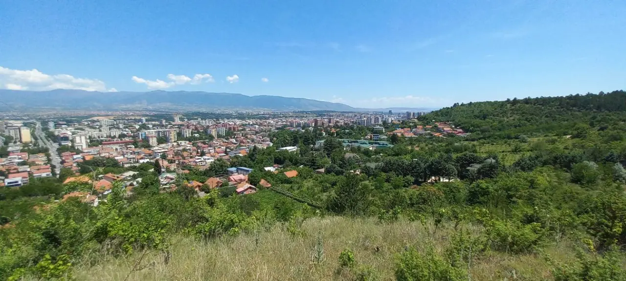 Плац во Нерези