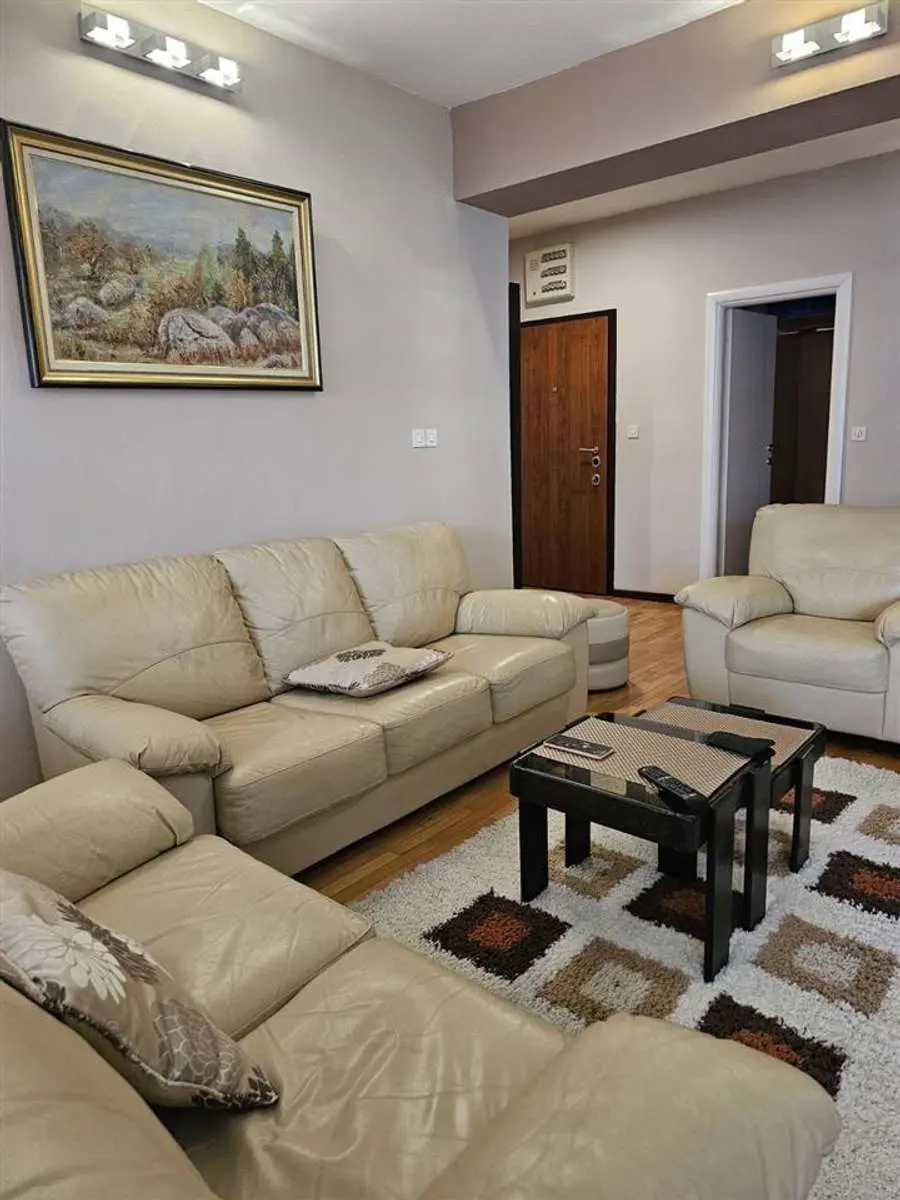 Three-bedroom apartment for rent in the Center