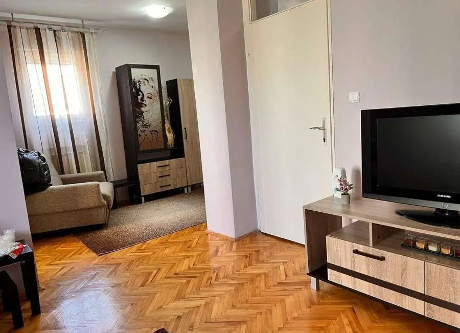 Се продава наместен стан во Аеродром, позади Капитол мол