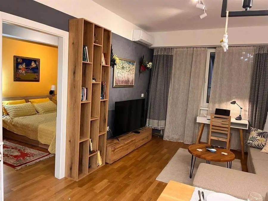Се издава нов наместен 2-собен стан во East Gate Living