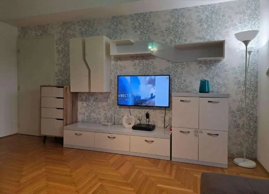 Двособен стан во Аеродром