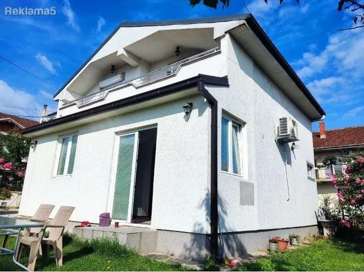 Се продава куќа во Ченто